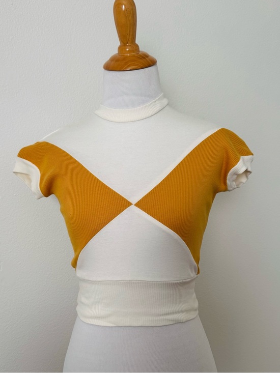 Freddies Of Pinewood Tops - Freddie’s of Pinewood Colorblock Mustard & Cream Crop Top